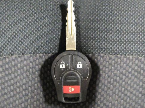 Used 2014 Nissan Rogue S AWD/4WD image 32
