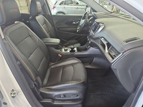 Used 2022 GMC Terrain AT4 w/ Tech Package AWD/4WD image 10