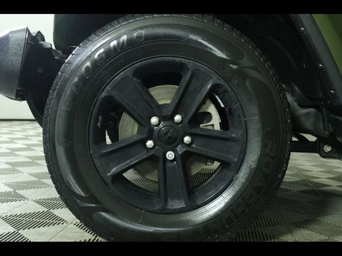 Used 2021 Jeep Wrangler Unlimited Sahara image 18