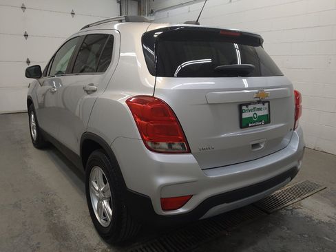 Used 2018 Chevrolet Trax LT w/ LT Convenience Package FWD image 5