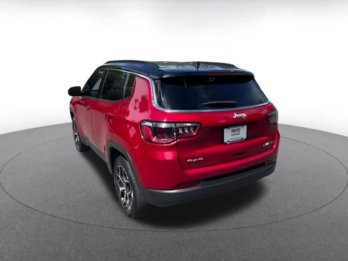 Used 2025 Jeep Compass Limited AWD/4WD image 11