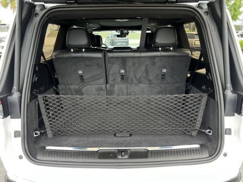 Used 2024 Jeep Grand Wagoneer Series III AWD/4WD image 7
