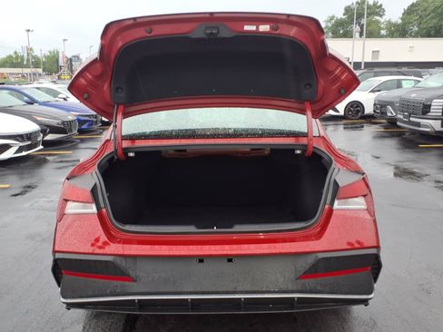 Used 2025 Hyundai Elantra Sport w/ Cargo Package FWD image 7