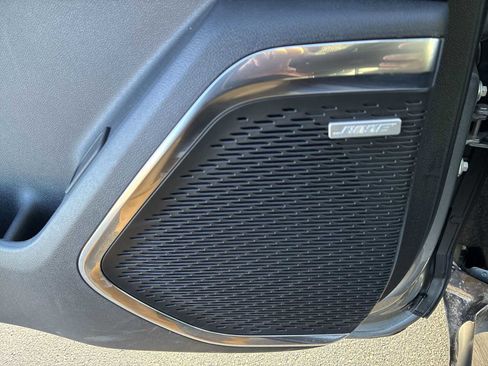 Certified 2025 Chevrolet Traverse RS image 25