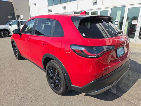 Used 2024 Honda HR-V Sport image 11