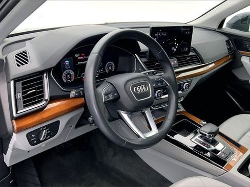 Certified 2021 Audi Q5 2.0T Premium Plus w/ Premium Plus Package image 14