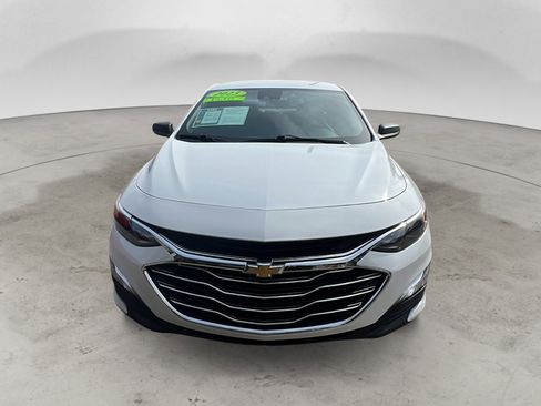 Used 2023 Chevrolet Malibu LS image 2