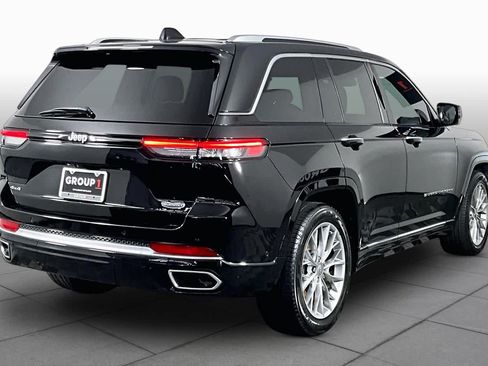 Used 2022 Jeep Grand Cherokee Summit AWD/4WD image 12