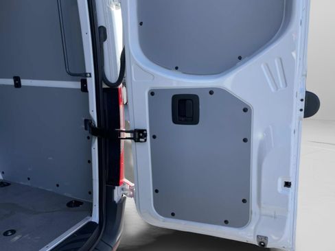 Used 2025 Mercedes-Benz Sprinter 2500 image 14