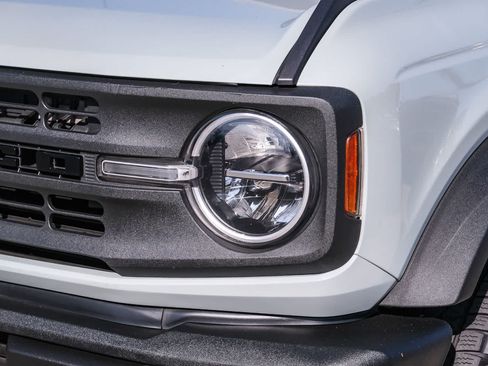Used 2022 Ford Bronco 4-Door AWD/4WD image 12