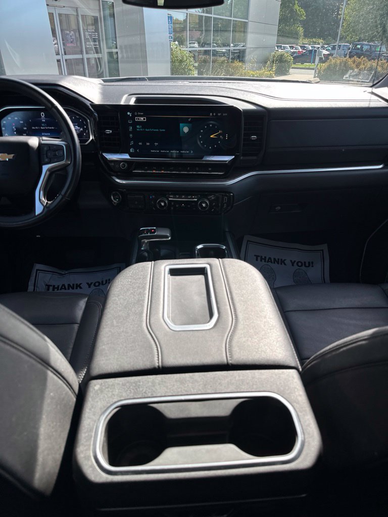 Used 2022 Chevrolet Silverado 1500 LTZ AWD/4WD image 6