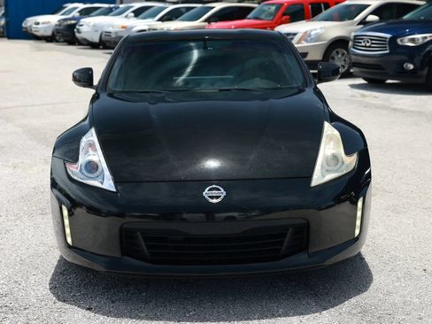 Used 2014 Nissan 370Z Coupe RWD image 11
