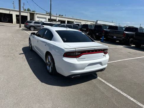 Used 2016 Dodge Charger R/T RWD image 12