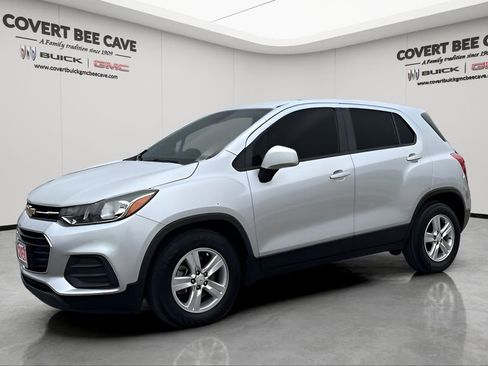 Used 2020 Chevrolet Trax LS w/ Tint and Cruise Package image 3
