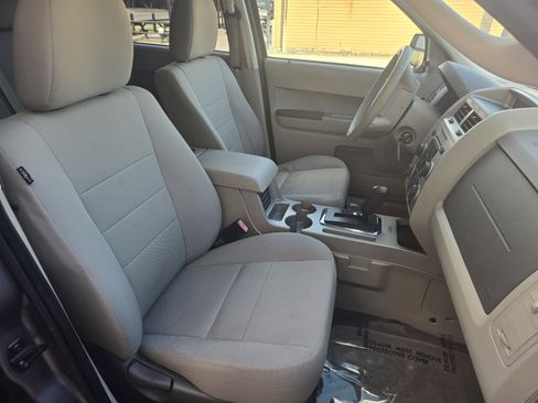 Used 2012 Ford Escape XLT image 9