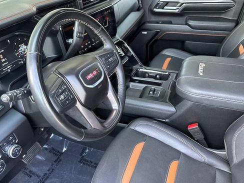 Used 2024 GMC Sierra 2500 AT4 w/ AT4 Premium Plus Package AWD/4WD image 10