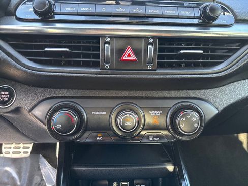 Used 2021 Kia Forte GT-Line image 18