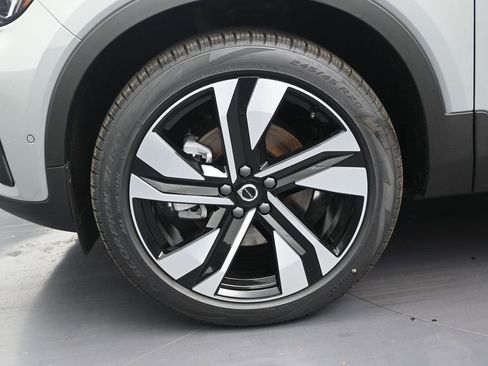 New 2026 Volvo XC40 B5 Ultra AWD/4WD image 9