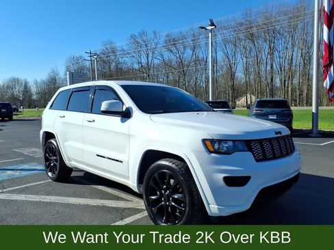 Used 2021 Jeep Grand Cherokee Laredo X AWD/4WD image 6