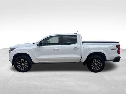 Used 2024 Chevrolet Colorado Z71 w/ Z71 Convenience Package 2 AWD/4WD image 10