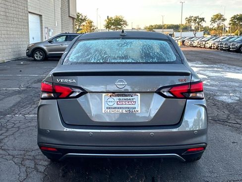 New 2025 Nissan Versa SR w/ Trunk Package image 5
