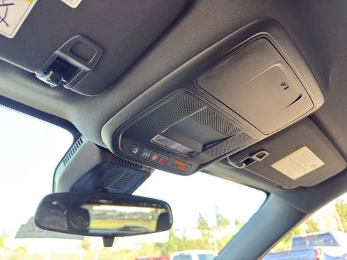 New 2026 Chevrolet Equinox LT w/ Convenience Package II image 15