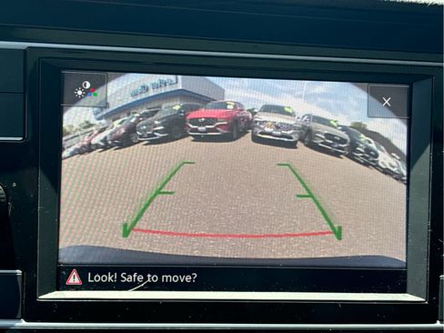 Used 2022 Volkswagen Jetta SE FWD image 13