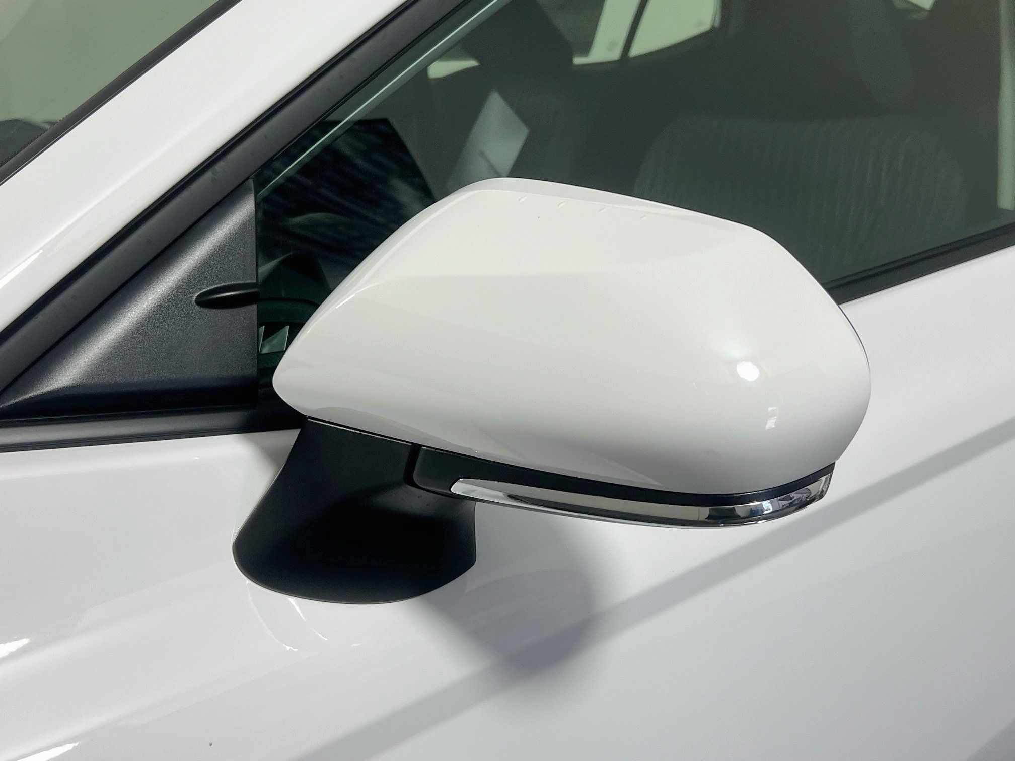 Used 2025 Toyota Camry LE FWD image 12