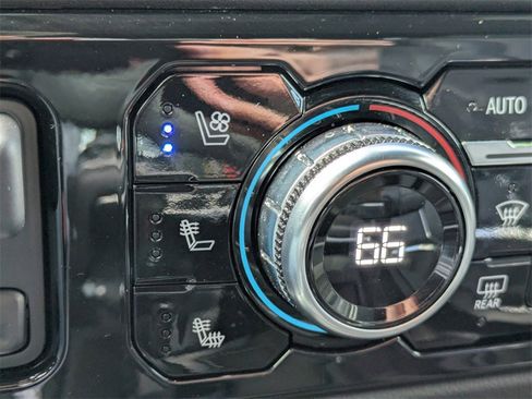 Used 2022 GMC Sierra 1500 SLT w/ SLT Premium Plus Package image 25