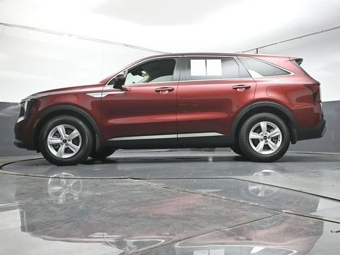 Used 2025 Kia Sorento LX FWD image 36
