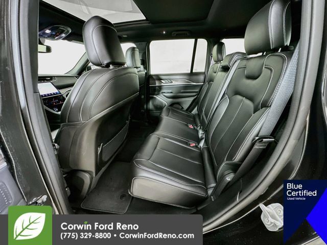 Used 2024 Jeep Grand Cherokee Limited w/ Black Appearance Package AWD/4WD image 30