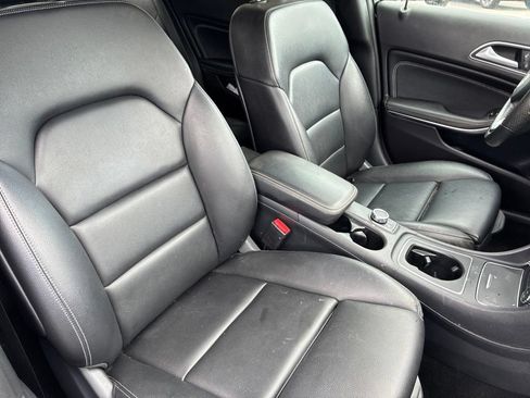 Used 2019 Mercedes-Benz GLA 250 4MATIC image 39