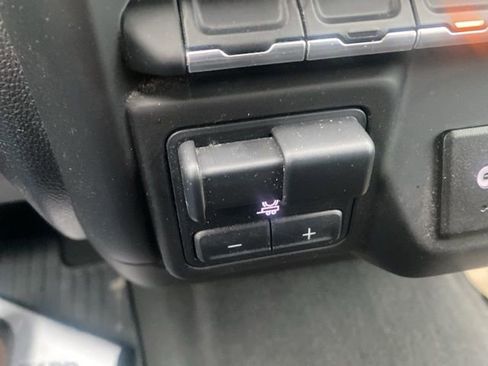 Used 2024 Chevrolet Silverado 1500 Custom image 14