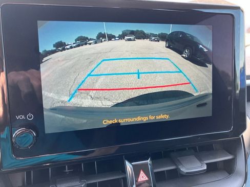 Used 2024 Toyota Corolla LE FWD image 10
