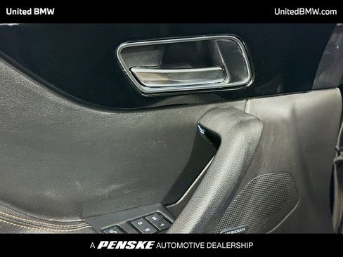 Used 2018 Jaguar F-PACE Prestige image 3