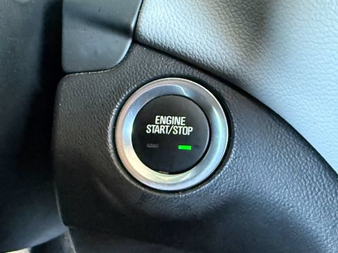 Used 2022 Chevrolet Equinox LT FWD image 6