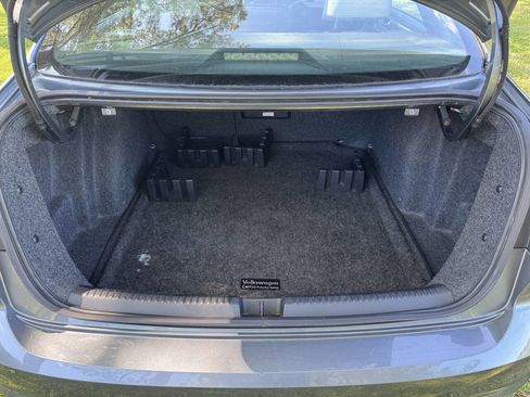 Used 2016 Volkswagen Jetta Sport FWD image 27