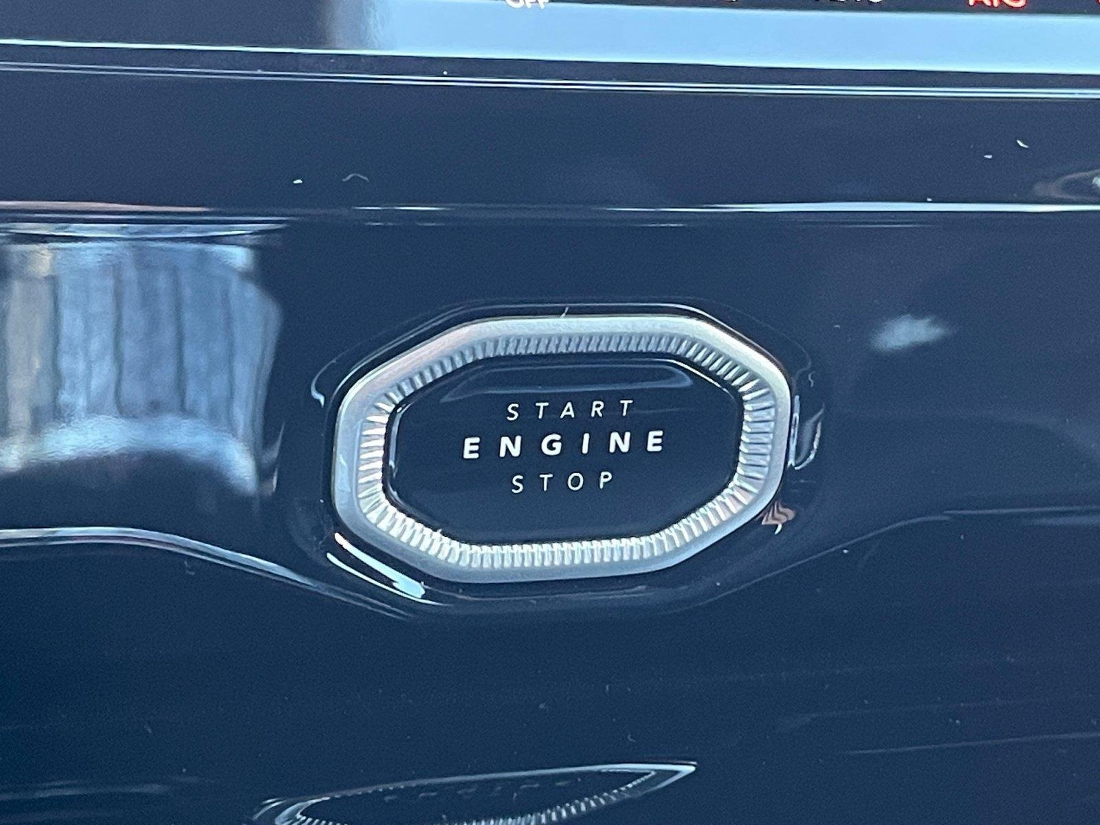 New 2026 Jeep Grand Cherokee Limited AWD/4WD image 17