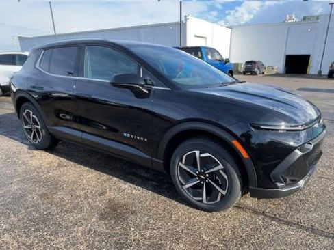 New 2026 Chevrolet Equinox EV LT image 3