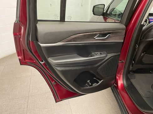 Certified 2023 Jeep Grand Cherokee Limited AWD/4WD image 23