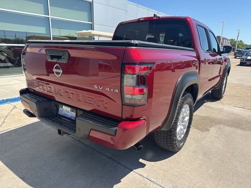 Used 2022 Nissan Frontier SV w/ Technology Package AWD/4WD image 5