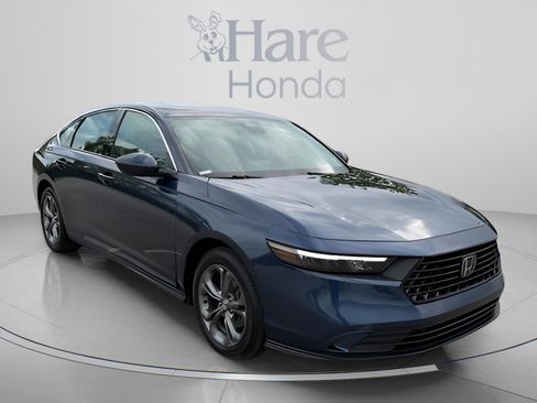 Used 2024 Honda Accord EX image 6