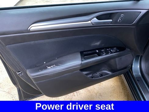 Used 2015 Ford Fusion SE image 8