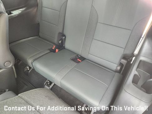 New 2026 GMC Acadia AT4 w/ Luxury Package AWD/4WD image 21