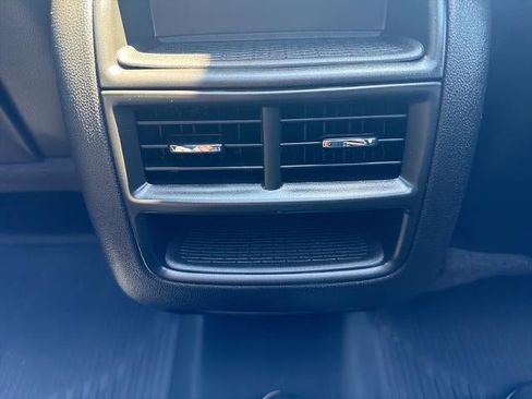 Used 2025 Cadillac XT5 Premium Luxury w/ Technology Package AWD/4WD image 19