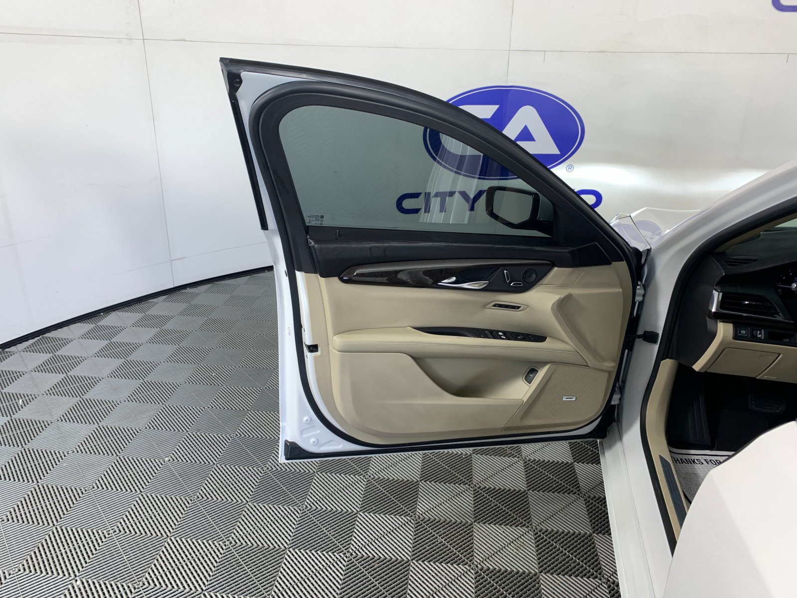 Used 2018 Cadillac CT6 2.0T RWD image 12