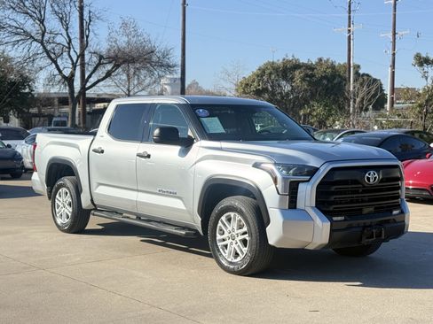 Used 2022 Toyota Tundra SR5 image 1