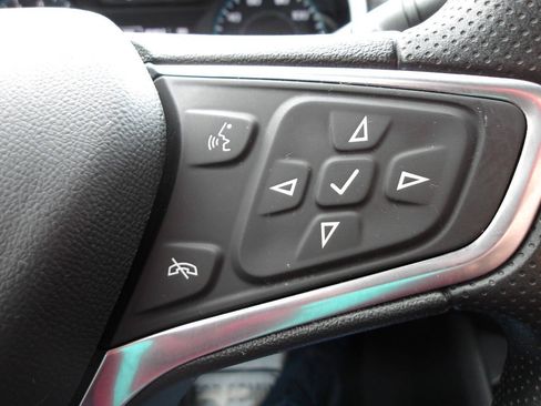 Used 2021 Chevrolet Malibu LS FWD image 17