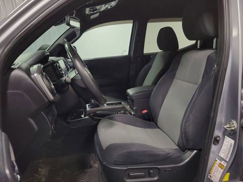 Used 2021 Toyota Tacoma TRD Off-Road AWD/4WD image 13