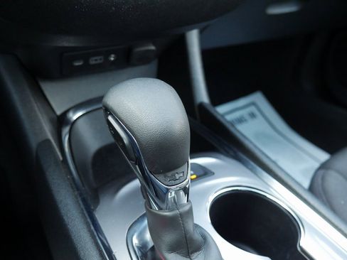 Used 2024 Chevrolet Malibu LT image 19